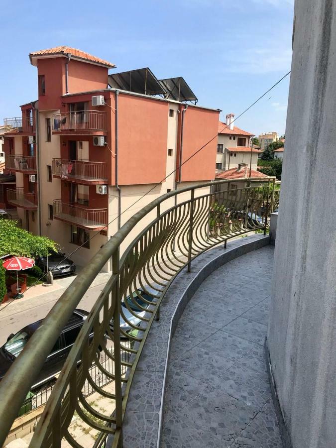 Helga Apartment Обзор Экстерьер фото